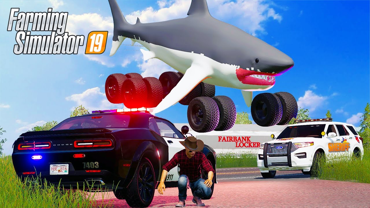 I RAN FROM THE POLICE ON A SHARK! (FS19 COPS & ROBBERS)