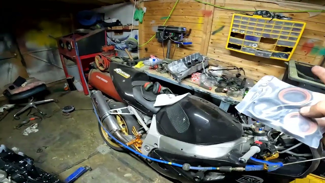 1.8t BIG turbo engine assembly for the mk3 vento/golf pt1!