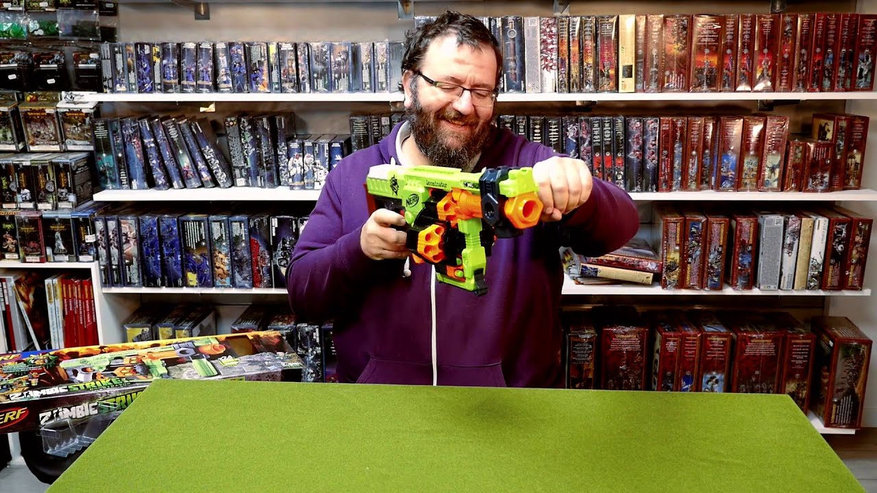 Présentation/Démo Nerf Zombie Strike Doominator‎ HD Fr en français