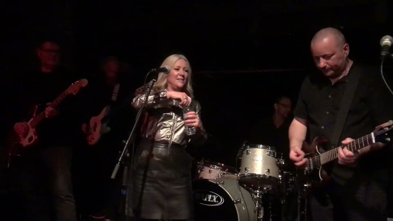 The Darling Buds - Sure Thing live in Newcastle