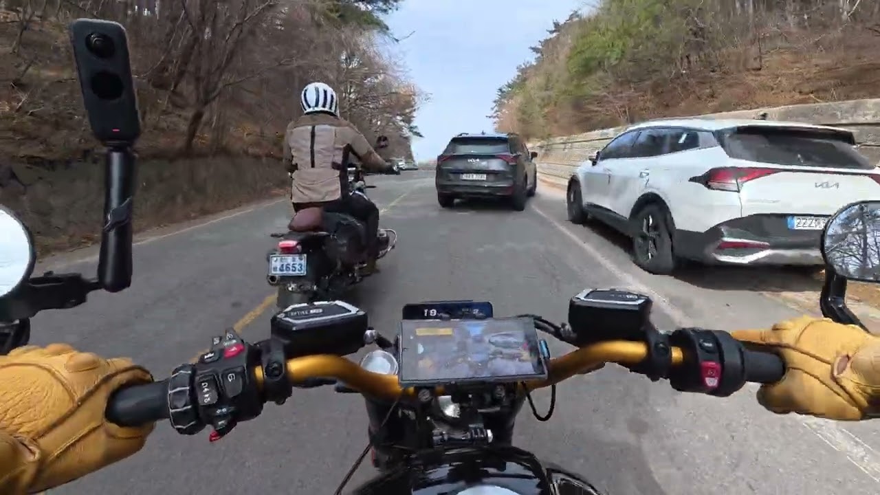 이프로의 극한의 코너링(절대로 따라해서는 안되는 코너링기술)#r9t#r12#bmw#코너링#바이크코너링#바이크투어#바이크여행#한재골