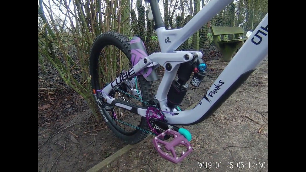 Cube TWO15 Race 27.5 cyclamen´n´black 2025 