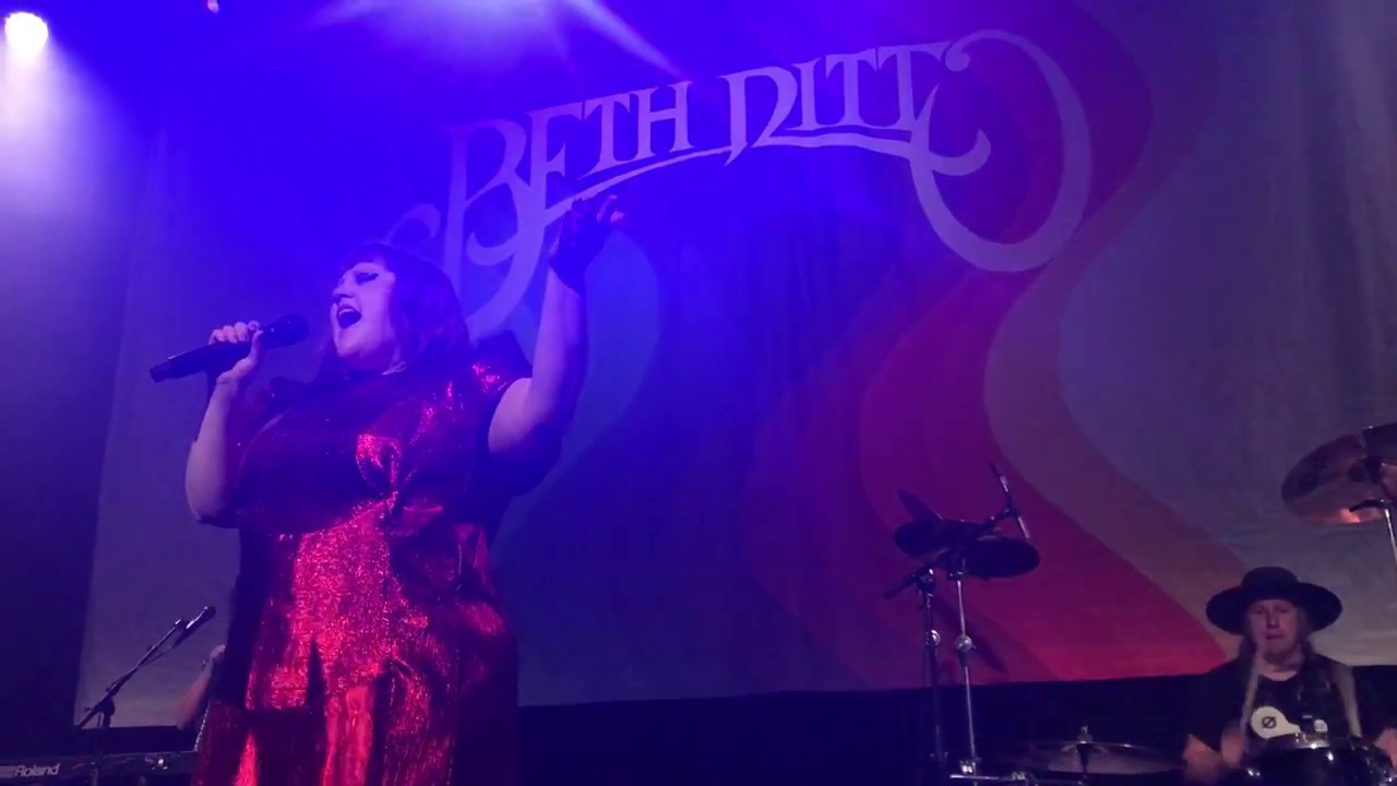 Beth Ditto - Listen Up! (Live)