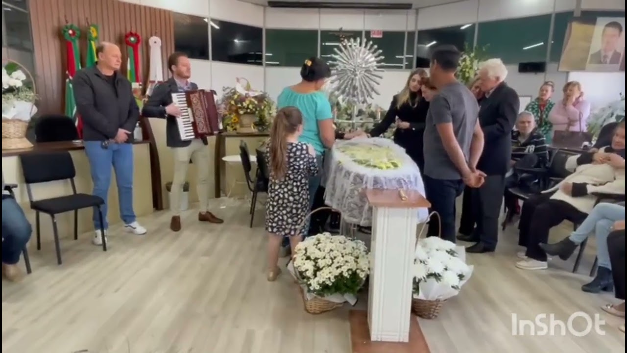 Velório do ex-prefeito de Xanxerê, Hélio Winckler, é marcado por homenagens