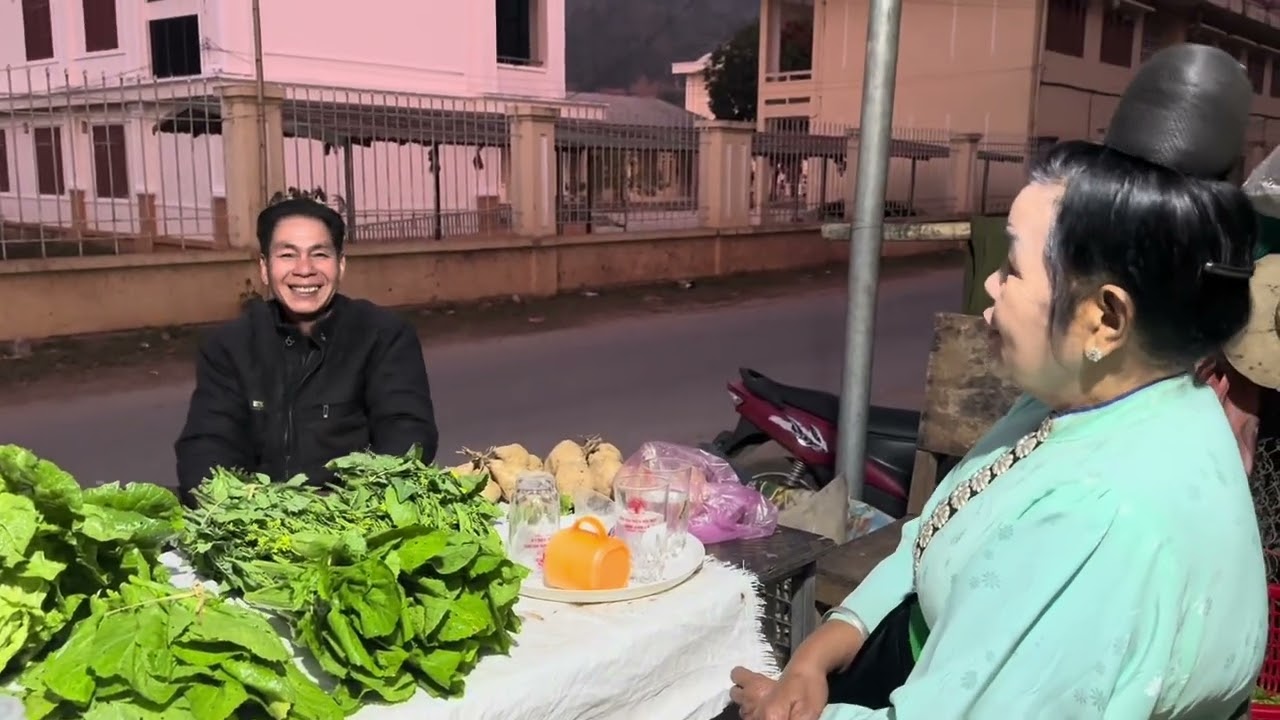 Ai có nhu cầu mua so lo hãy liên hệ với ông Lường Nhau chồng nghệ nhân Bạc thị Khuynh nhé quý vị 