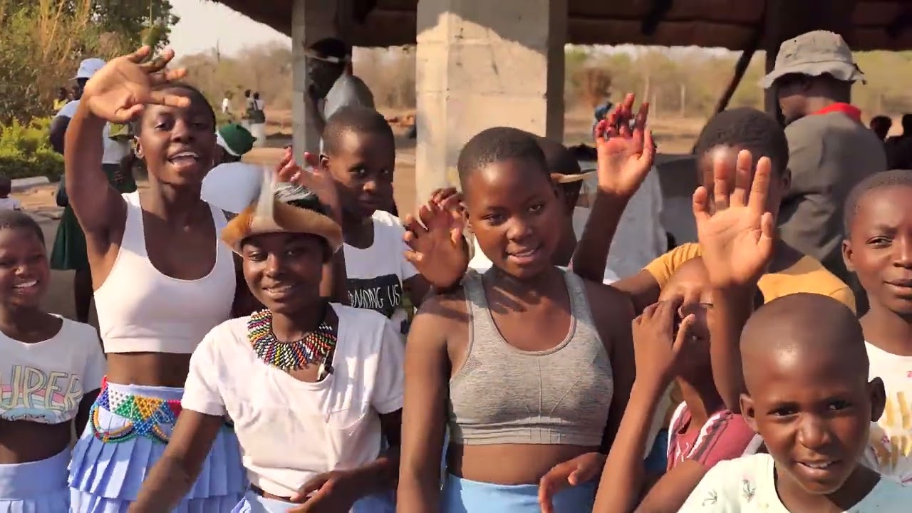 Amaguqa eDibudibu ft Amatshitshi akoMagama ft Imvelo (Chefunye & Dikili)