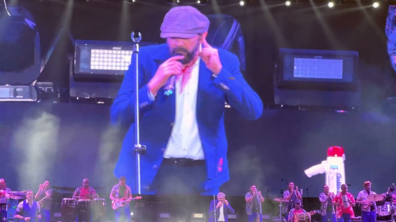 Juan Luis Guerra con su increíble presentación en #barranquilla 🇨🇴
