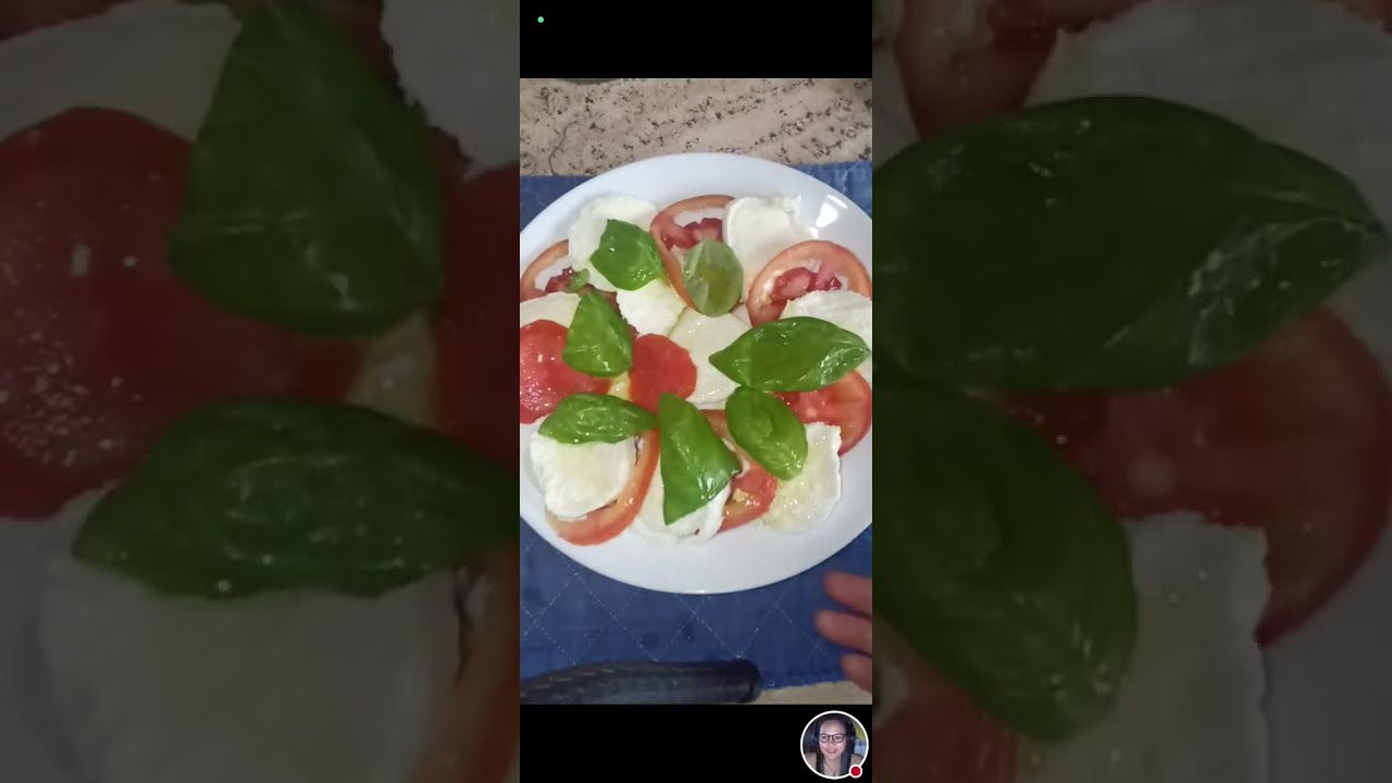 Busy day?You have no time to cook?Try this  CAPRESE (mozzarella &tomato)#asmr