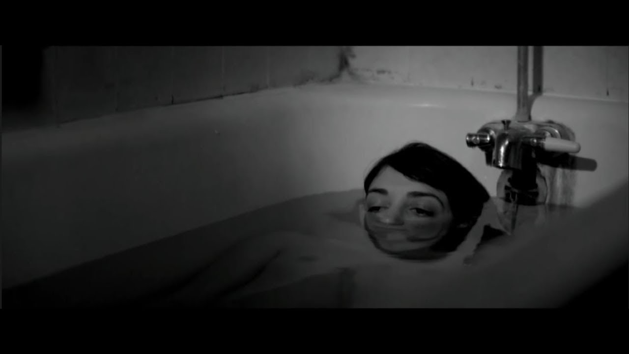 FAKTURA - Sozinha