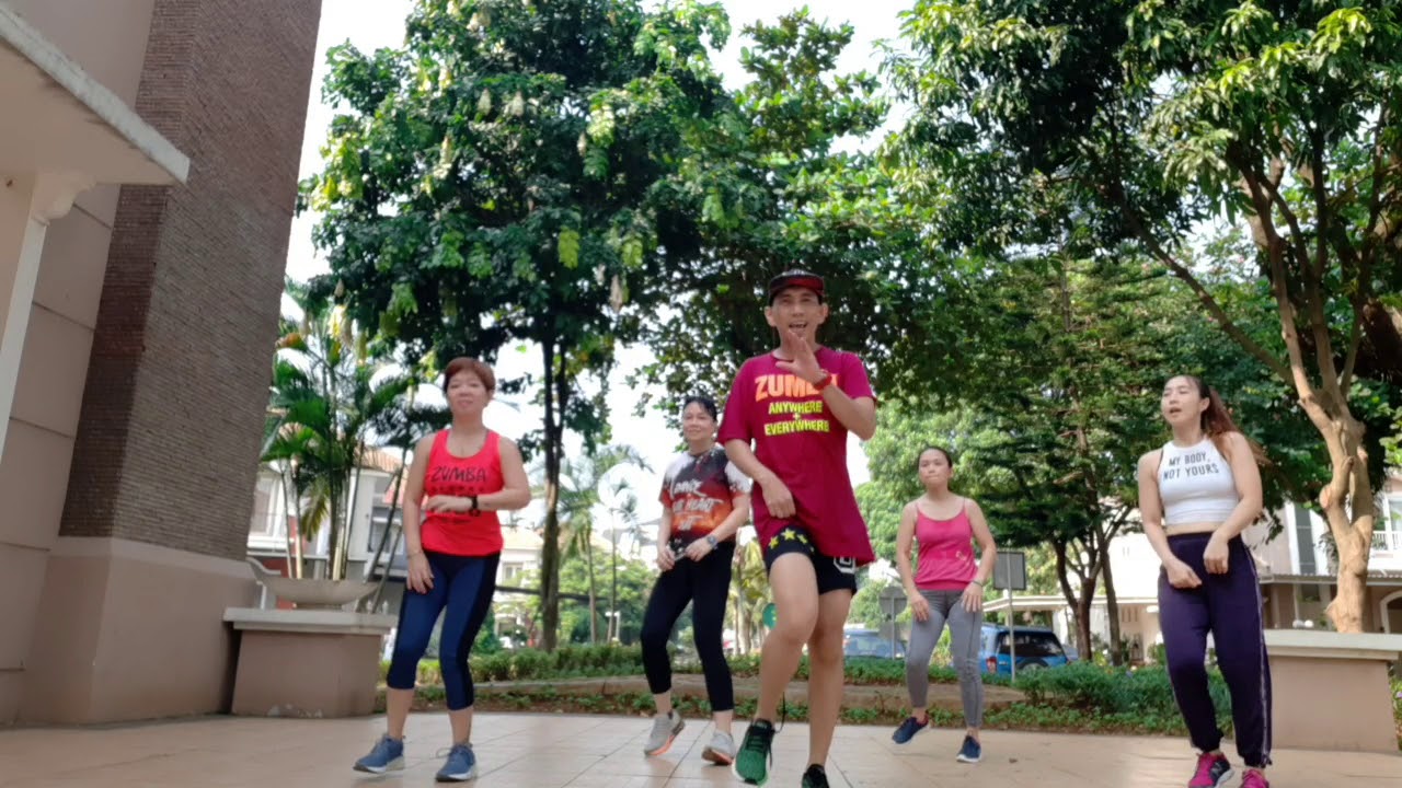 Sometimes (Britney Spears) - Zumba Routine (ZIN Arief)