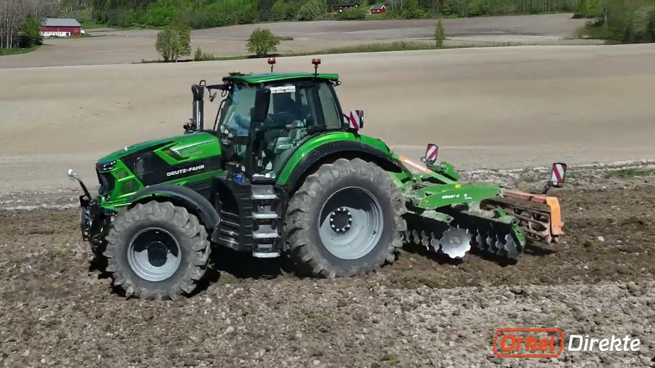 Deutz Fahr 7250 TTV Warrior on Handberg farm in Norway