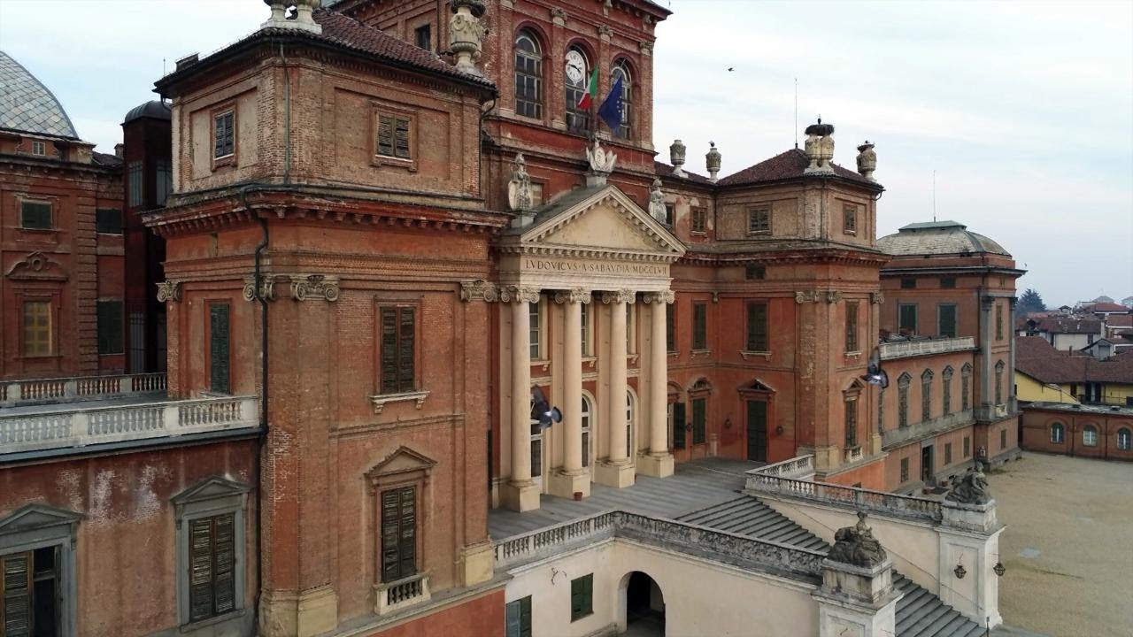 Viaggio nel castello reale di Racconigi: tutti i suoi tesori in una 