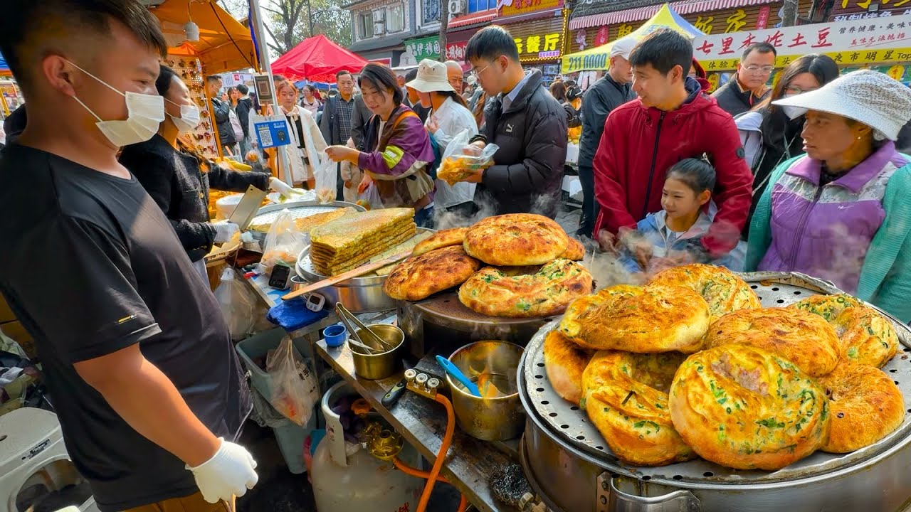 Удивительный фуд-маркет в древнем городе Юньнани, Китай: чисто, вкусно, с традиционным колоритом!