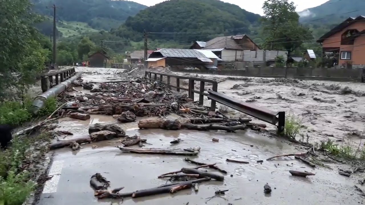 Chiojdu, ca după război după o rupere de nori