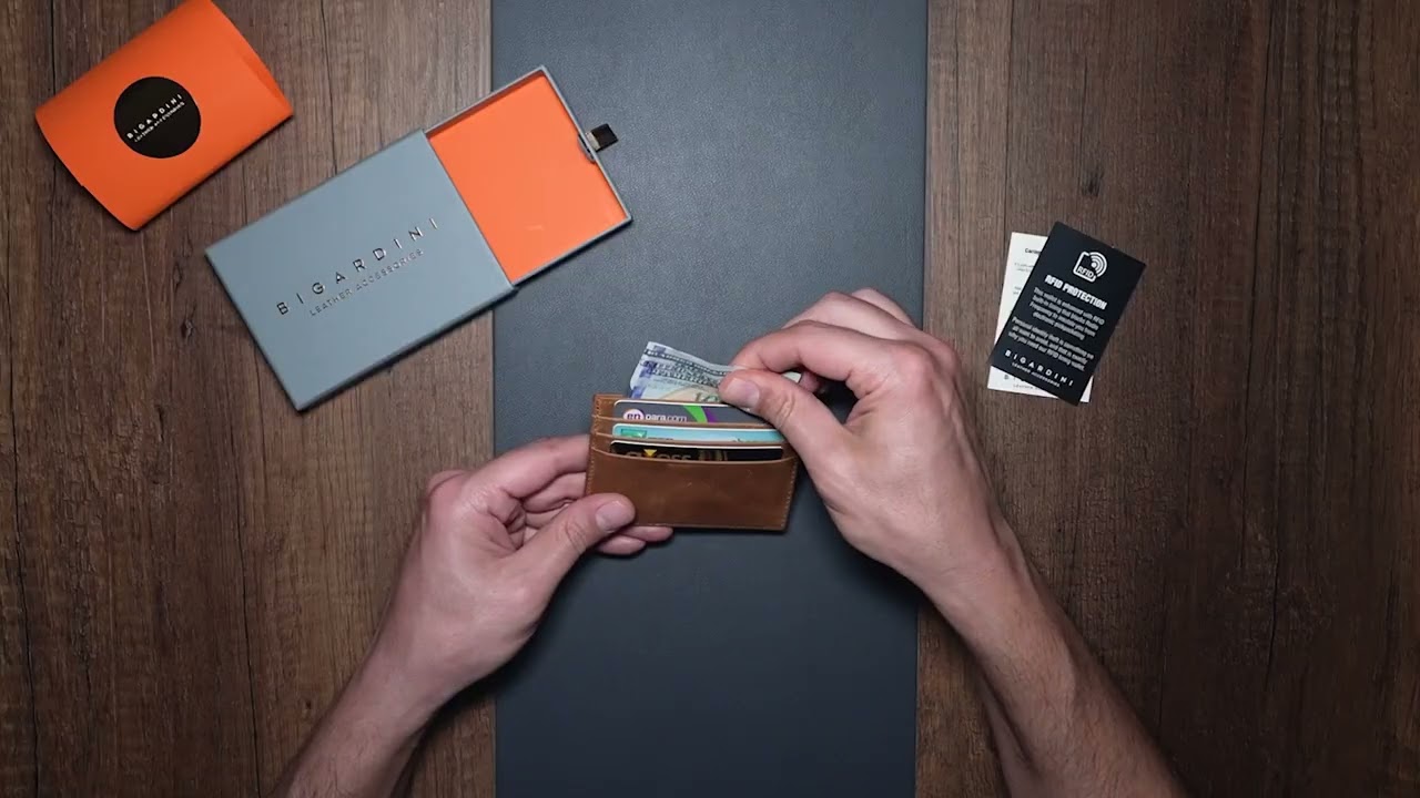 Bigardini Accessories - Vintage Leather Card Holder