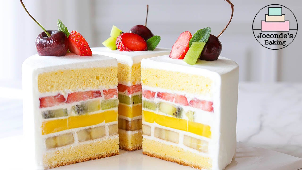 Свежий фруктовый торт. 🍓🥝🥭🍌 Клубника, киви, манго, банан.