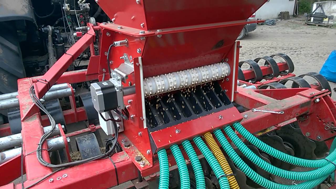 Pneumatyczny siewnik poplon&oacute;w, Rol-tronic