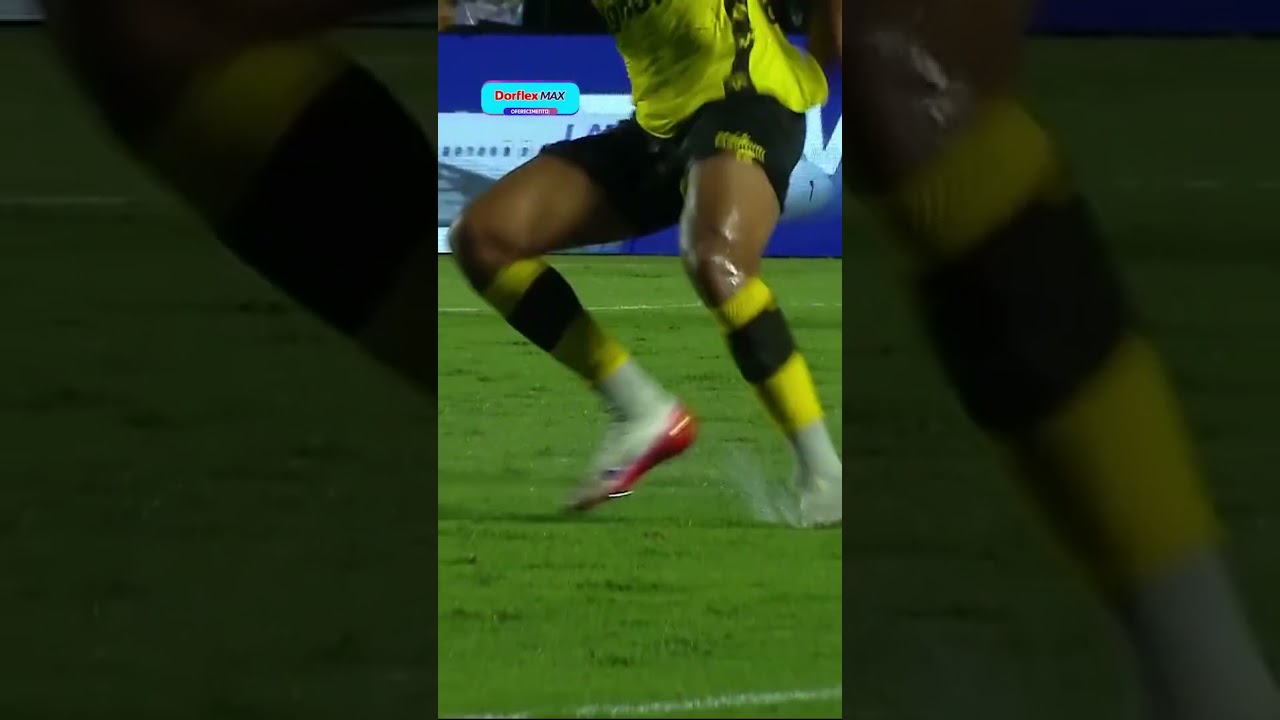 O QUE FOI ISSO, Felipe Garcia?! 🎩✨⚽Que categoria nesse chapéu! 