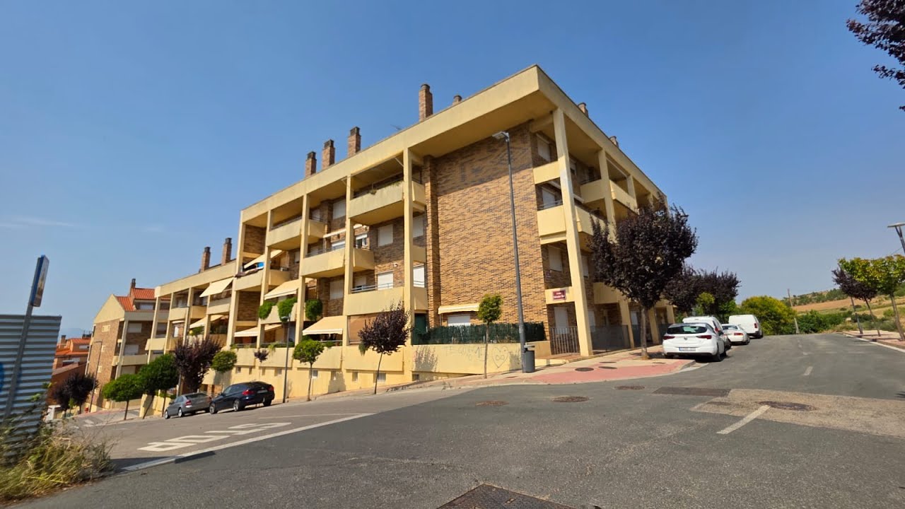 Apartamento de lujo en Villamediana de Iregua. Amueblado