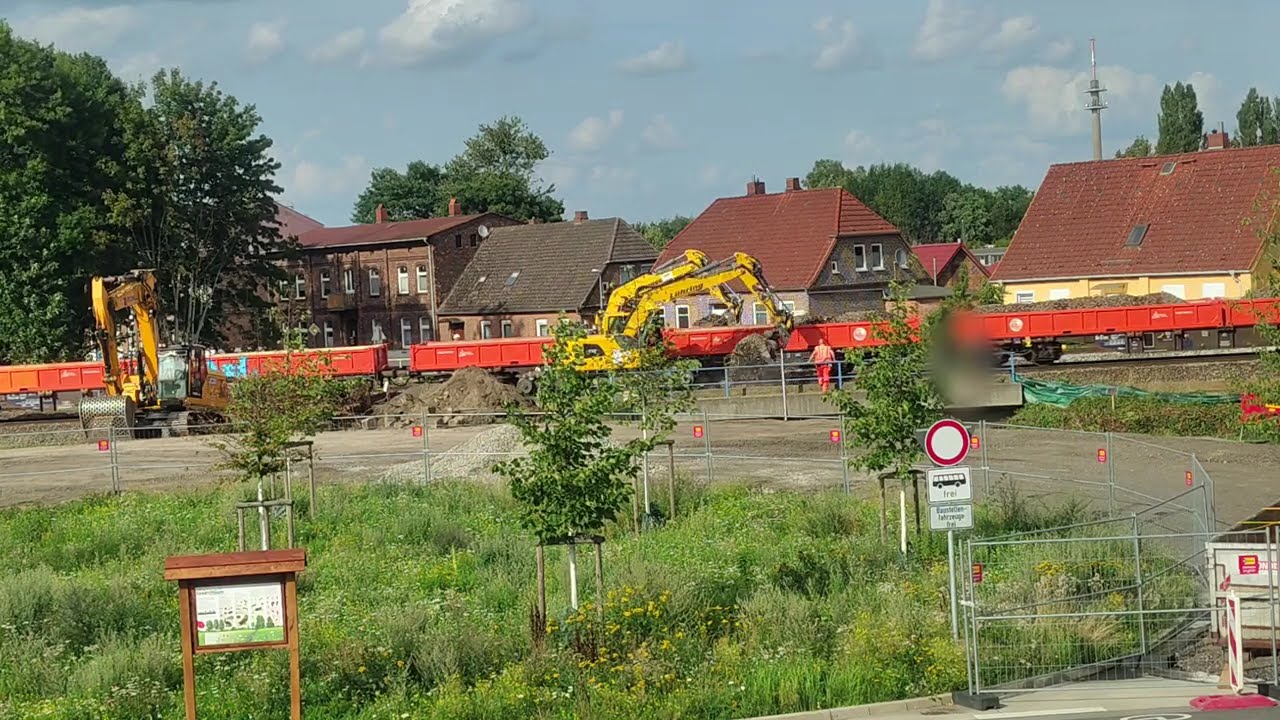 DB Generalsanierung Hamburg-Berlin: Brückenerneuerung Ludwigslust (Gleisbett abtragen)