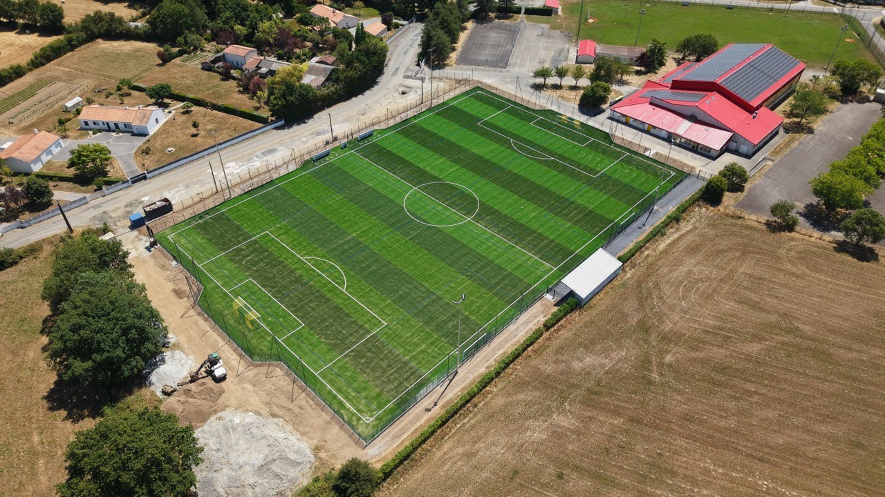 Projet terrain football synthétique ville de Frossay