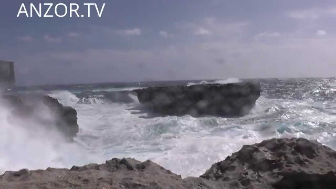 One minute in Dwejra... Gozo Island... Mediterranean Sea... Malta