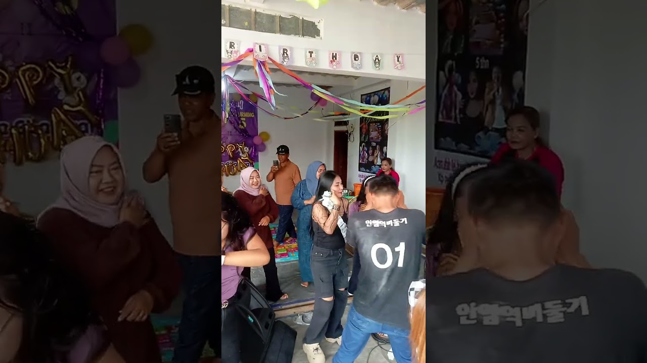 Gerong acara ultah neng yasira putra bpk Adang ( almarhum ) 