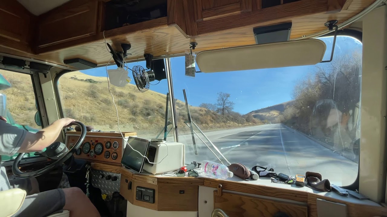 Pulling grapevine pass with our Detroit diesel 6v92TA