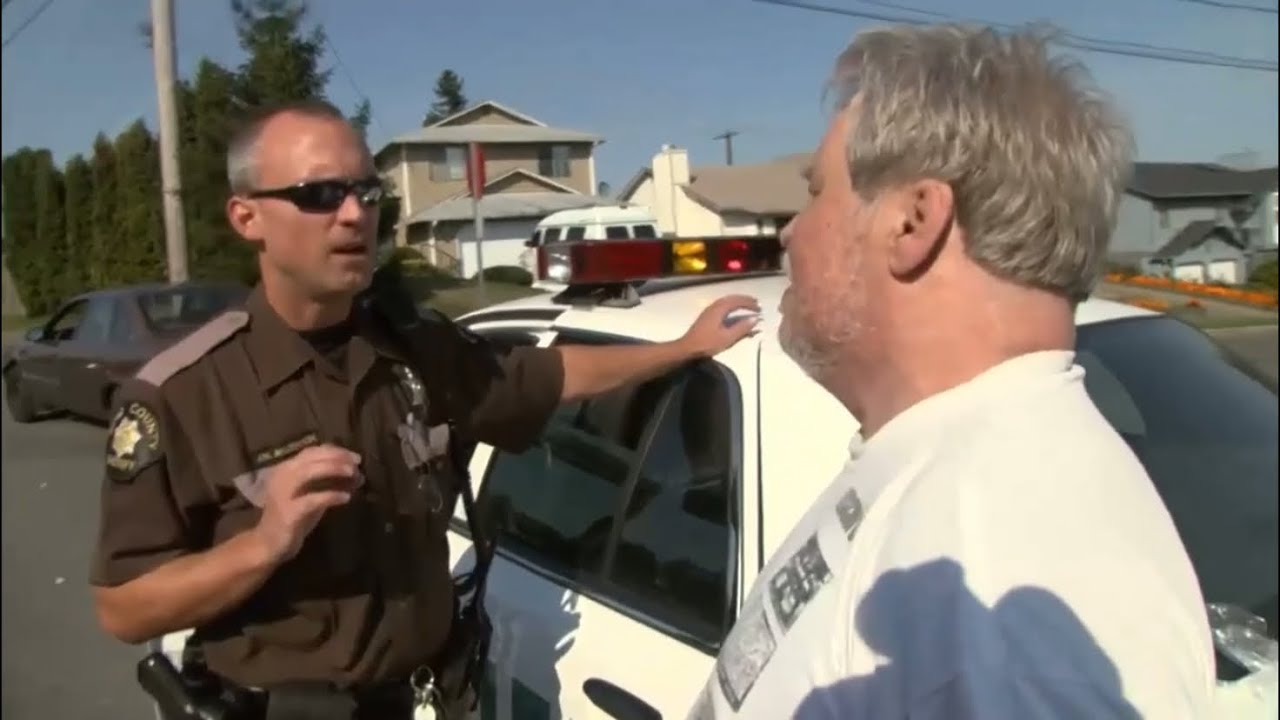 Cops Tv show King county Washington. Traffic stop/warrant arrest. (2009).