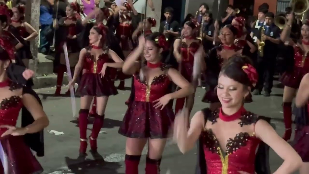 Cachis y banda de Chalatenango centro (Nueva Concepcion) en desfile de Aguilares 