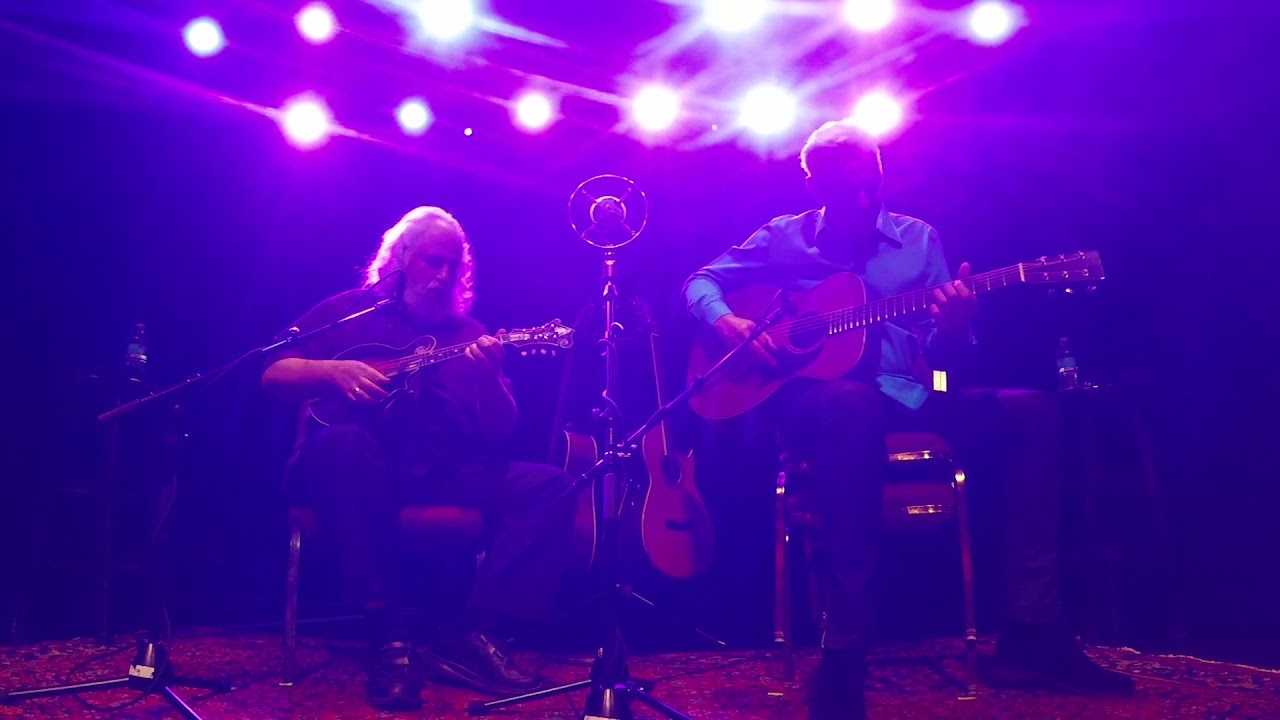 Standing Rock | Collaborations | Tommy Emmanuel with David Grisman