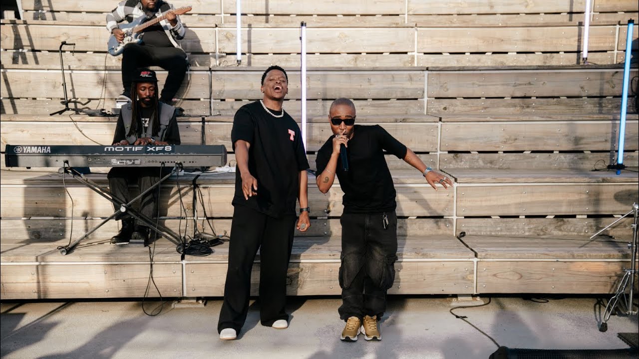 Touchline Full Live Performance Of ‘Thabo Ke Messi’ Alongside Kingsweetkis