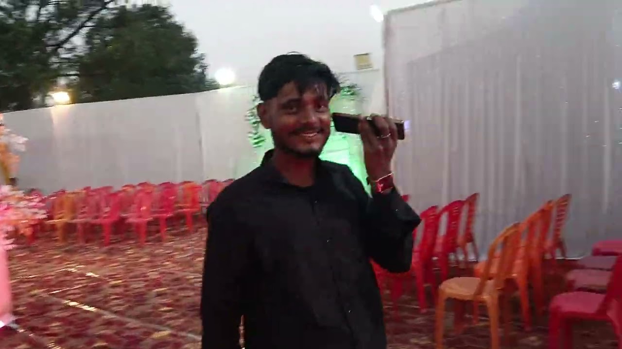 New tarike se tent aur laite lagaya Gaya hai mere bhai aur dosto kaisa lag rha hai