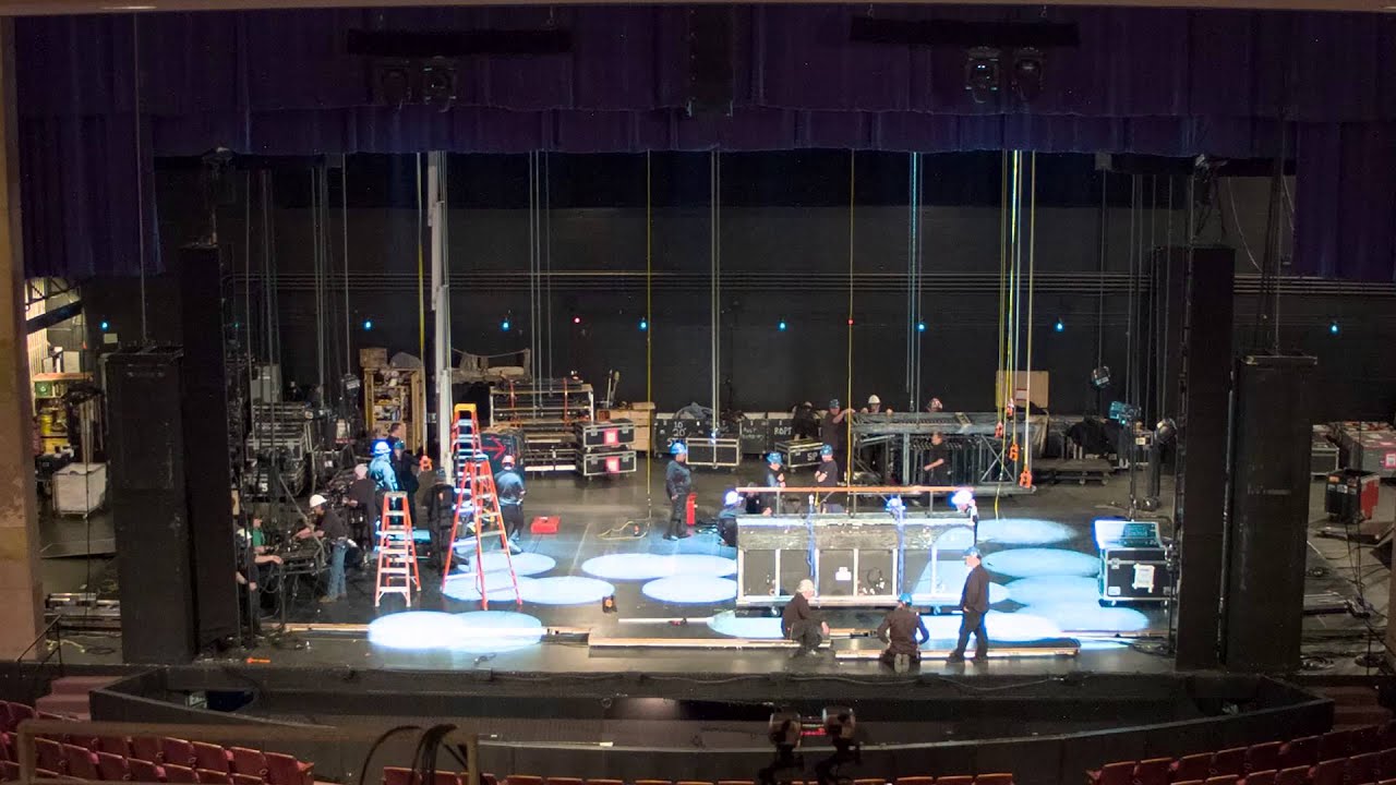 Time-lapse video: Watch the 'Newsies' set go up in Denver