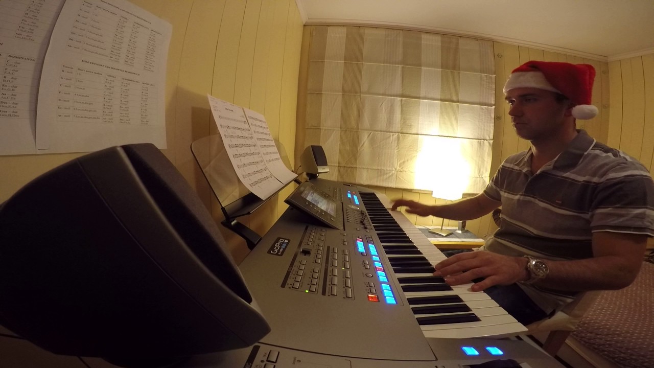 Feliz Navidad - cover on Yamaha Tyros 5