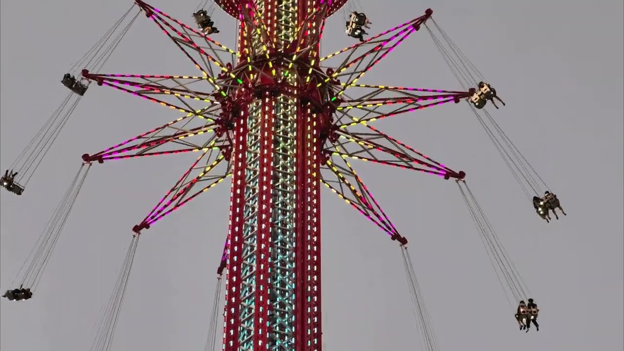 ​พาหลุดไปอีกโลก! แสงสีสุดล้ำกลางกรุงเทพฯ มุมนี้โคตรว้าว