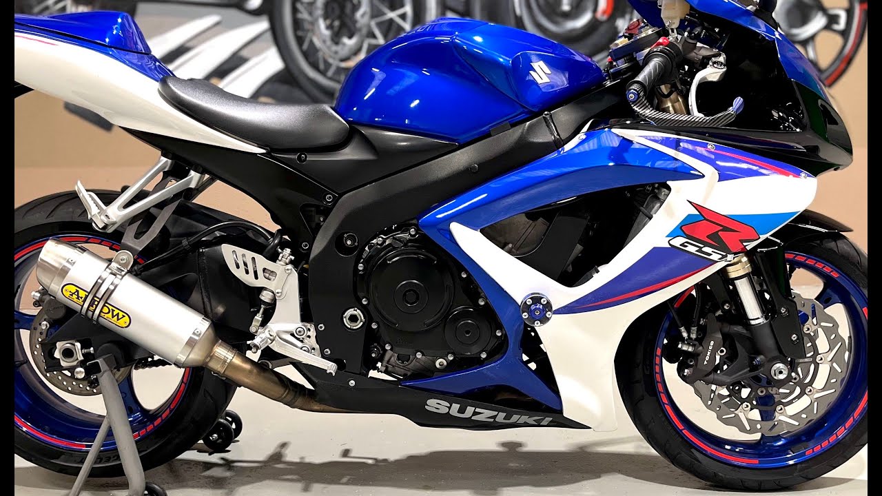 Detailing and polishing GSX-R600