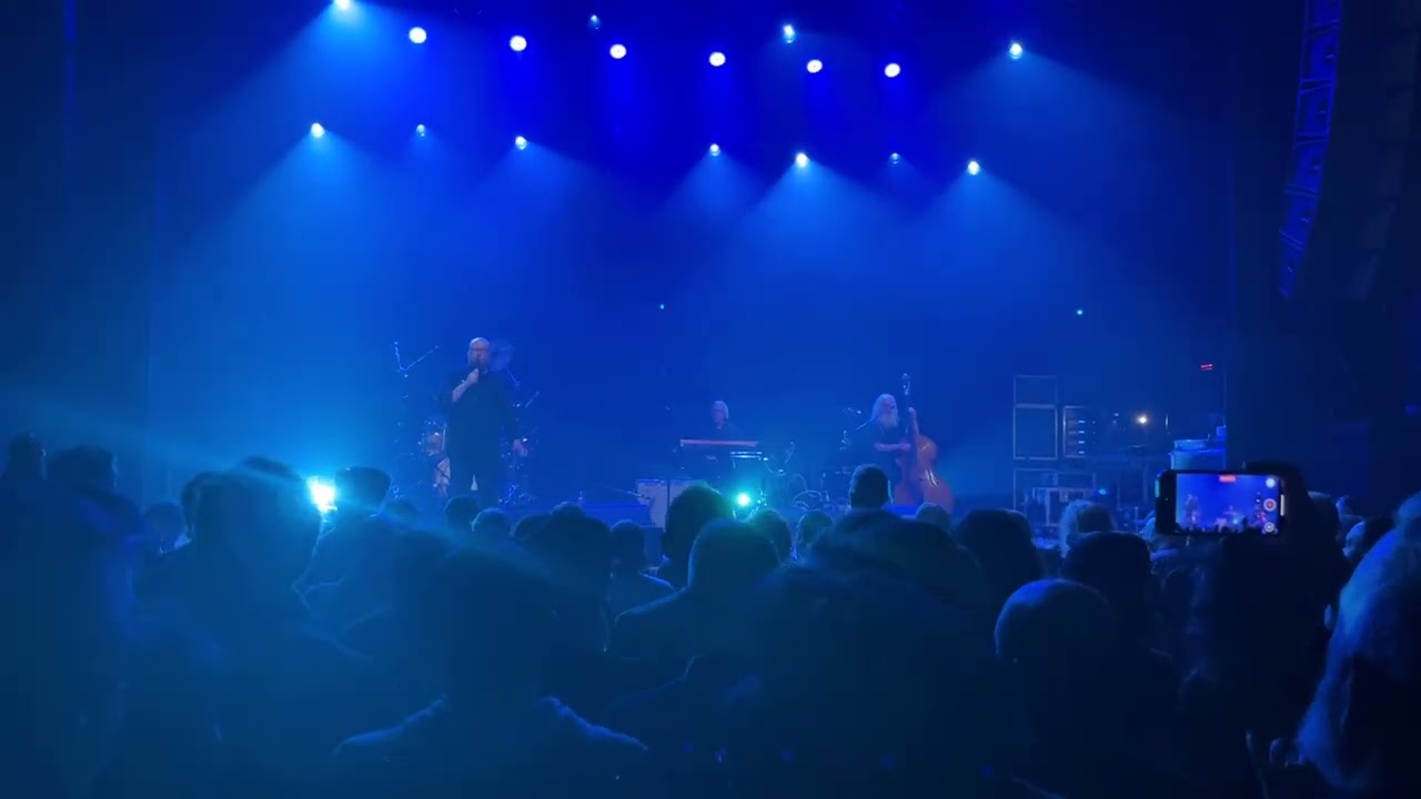 Soul Coughing - Screenwriters Blues - 2025 4-22 @ The Majestic Theatre, Detroit, MI