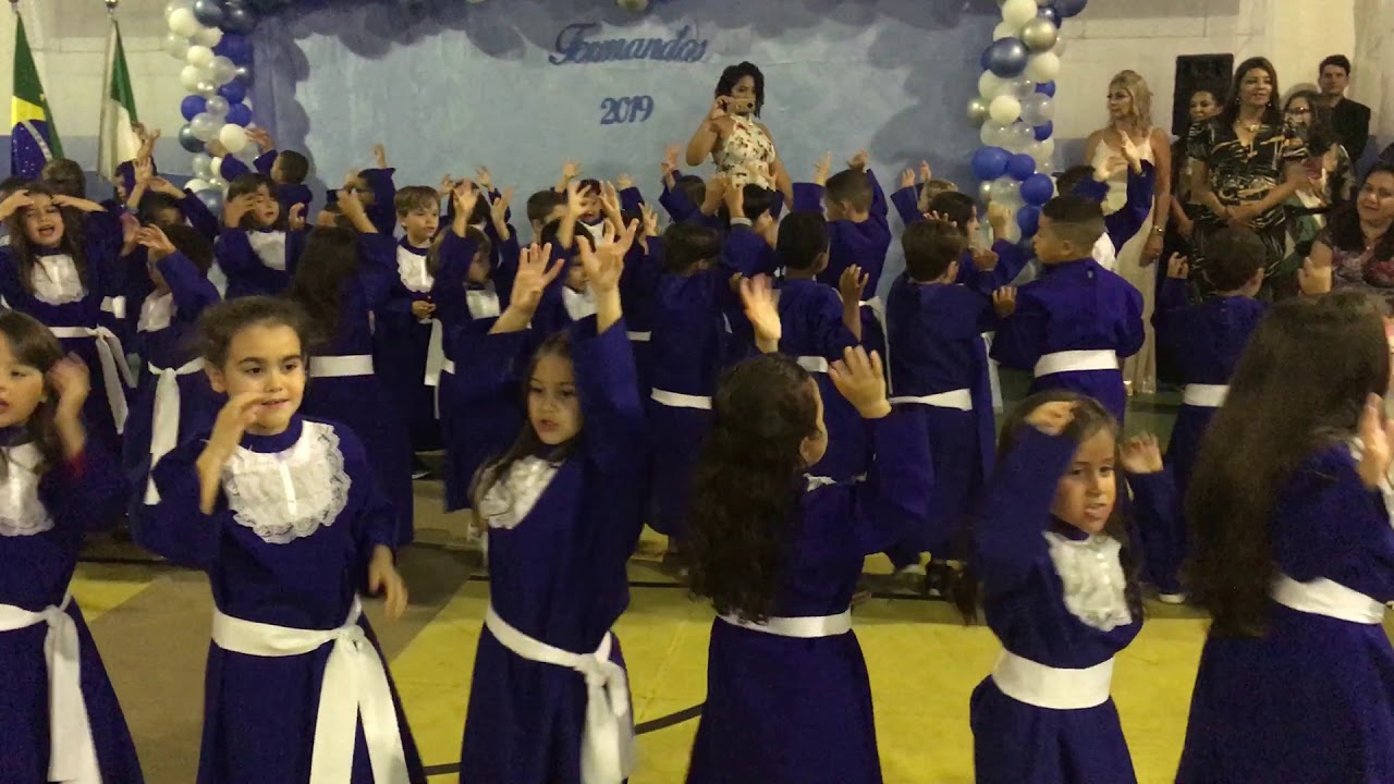 Apresentação de Encerramento da Educação Infantil - Música Era uma Vez (Sandy e Jr)