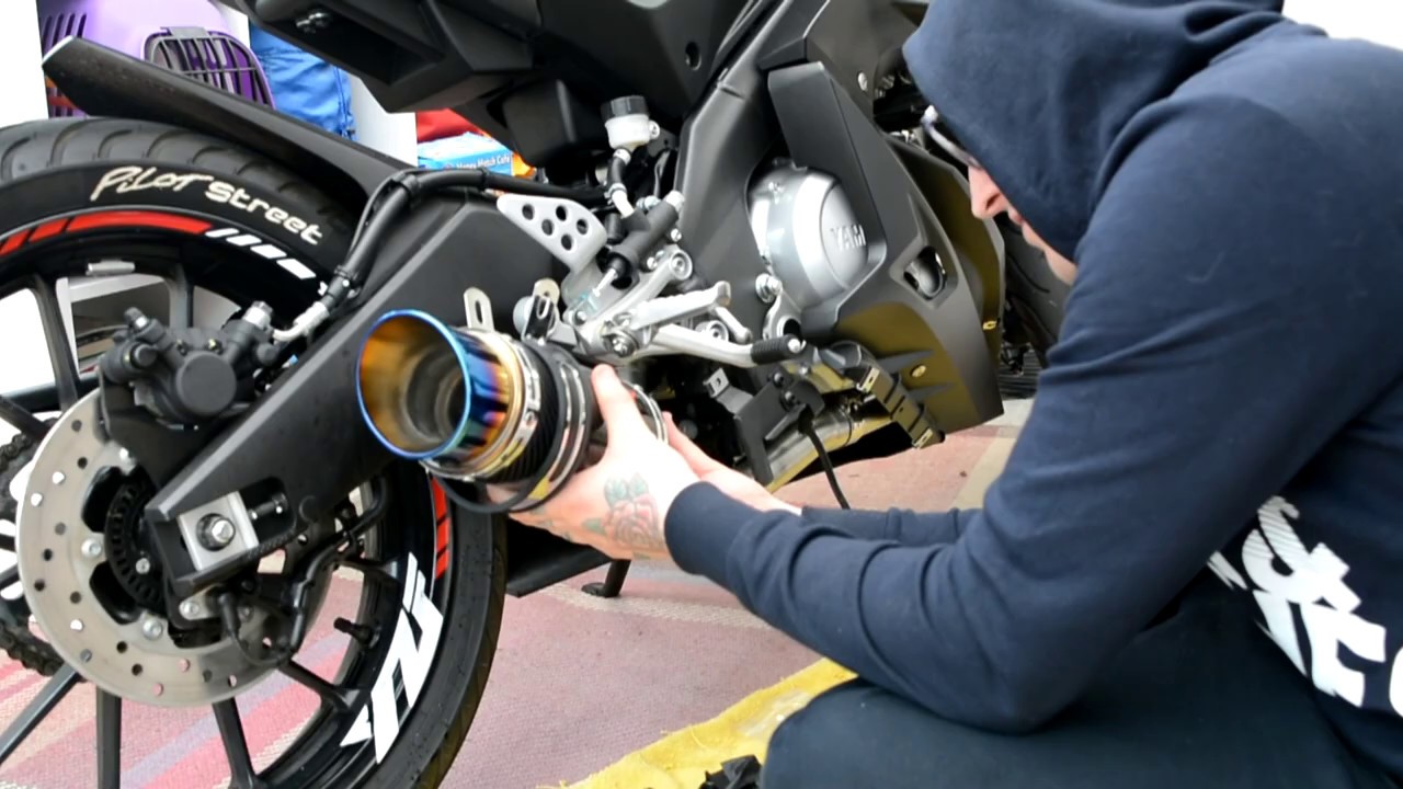 Yamaha YZF R125 | BlackWidow Exhaust Install