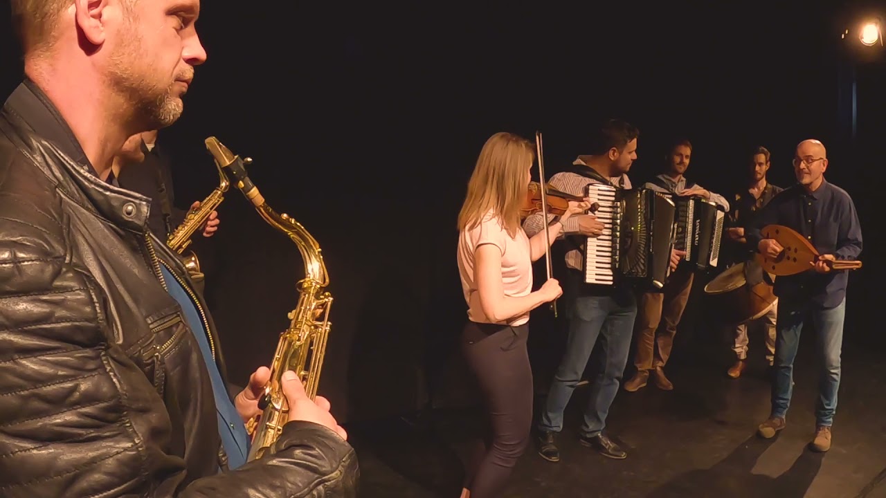Fanfara Complexa:Egy kicsit dühös voltam - Guzsalyas koncert a Marczibányi téren