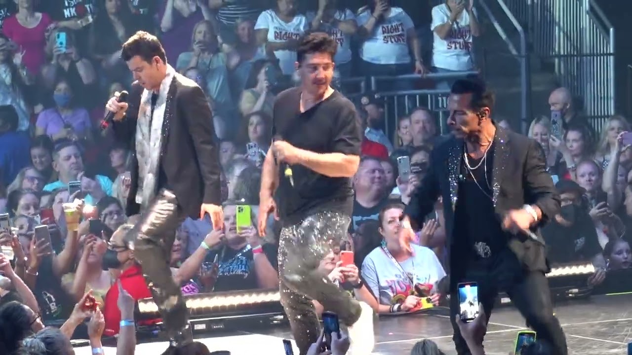 NKOTB Live 2022 🡆 Games 🡄 May 20 ⬘ Houston, TX