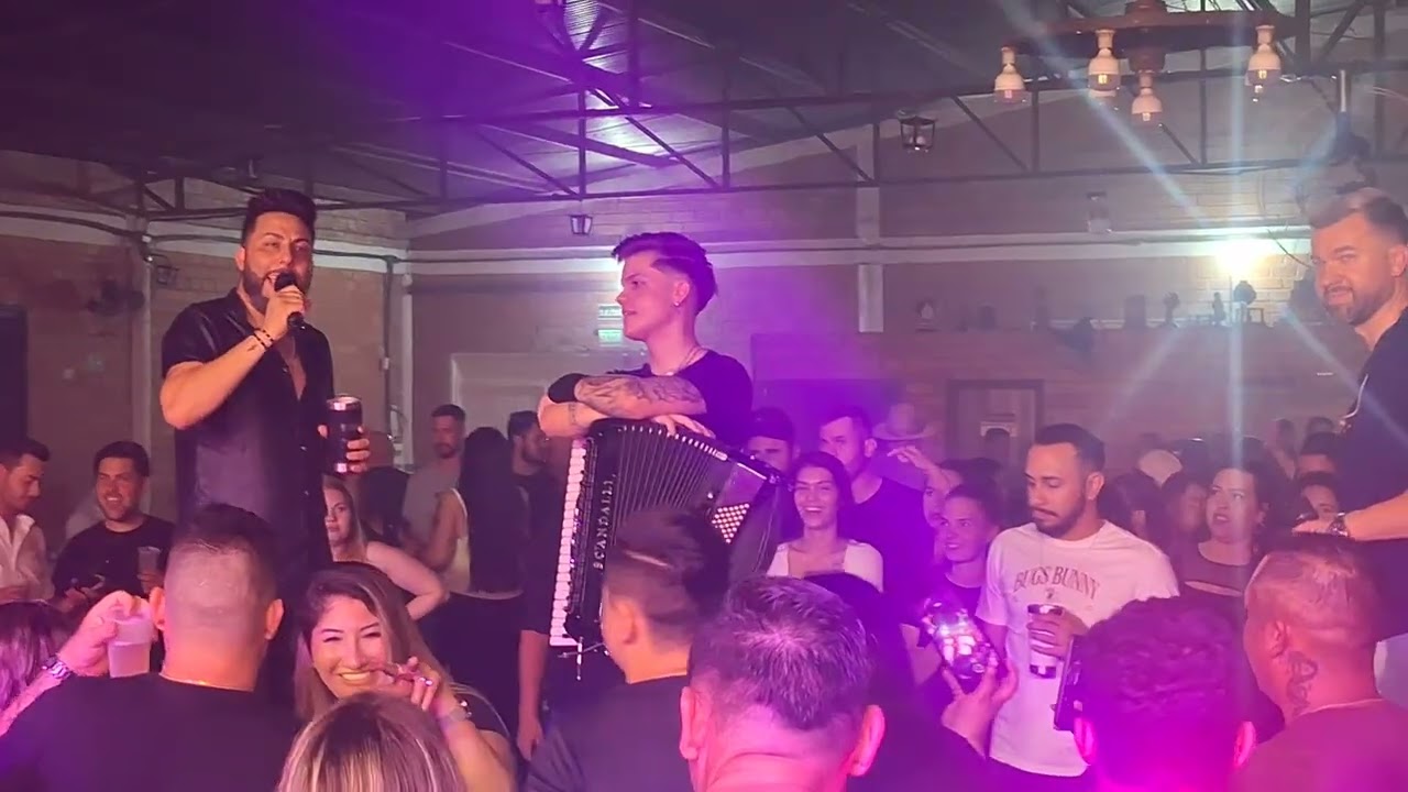 Banda Destaque Nacional S&oacute; mod&atilde;o sertanejo Ao Vivo 