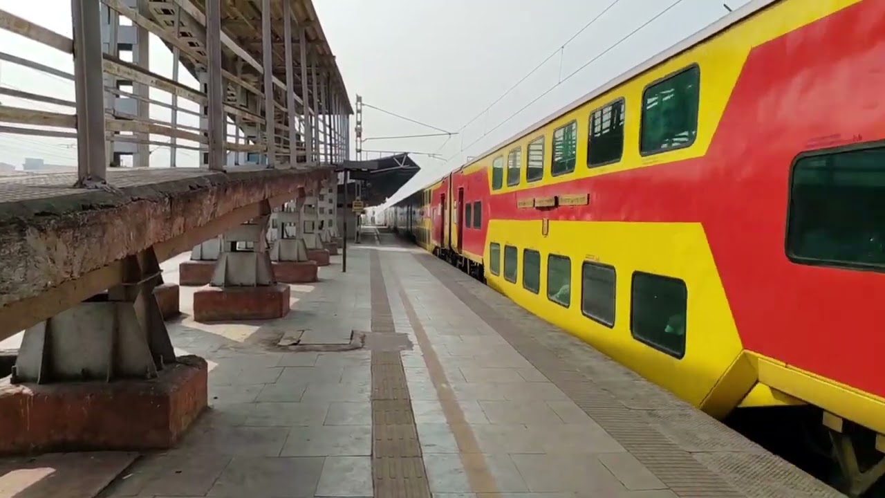 Happy 14th Birthday to 12931-12932 Mumbai Central Ahmedabad AC Double Decker Express. Rake Zone: WR.