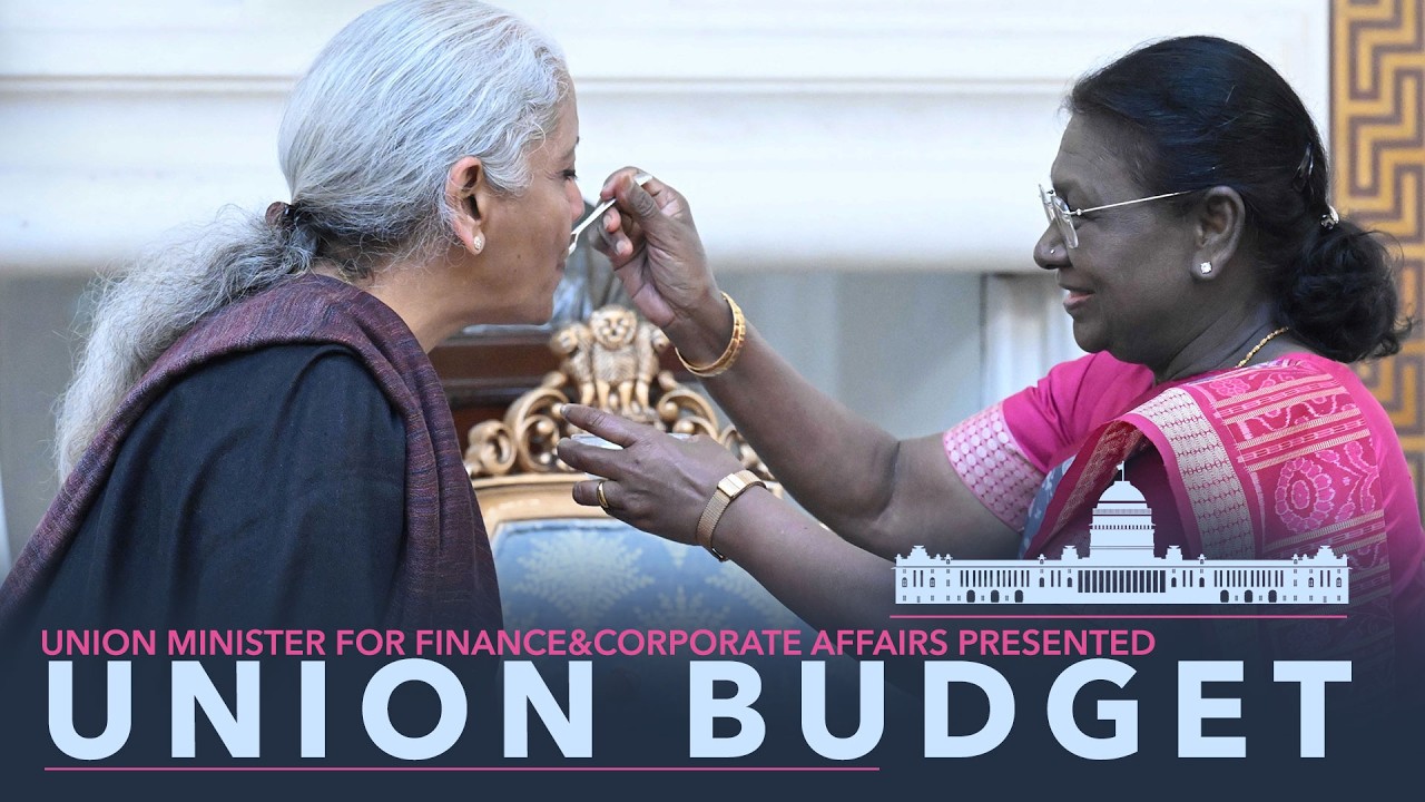 Union Minister for Finance&Corporate Affairs called on the President before presenting Union Budget