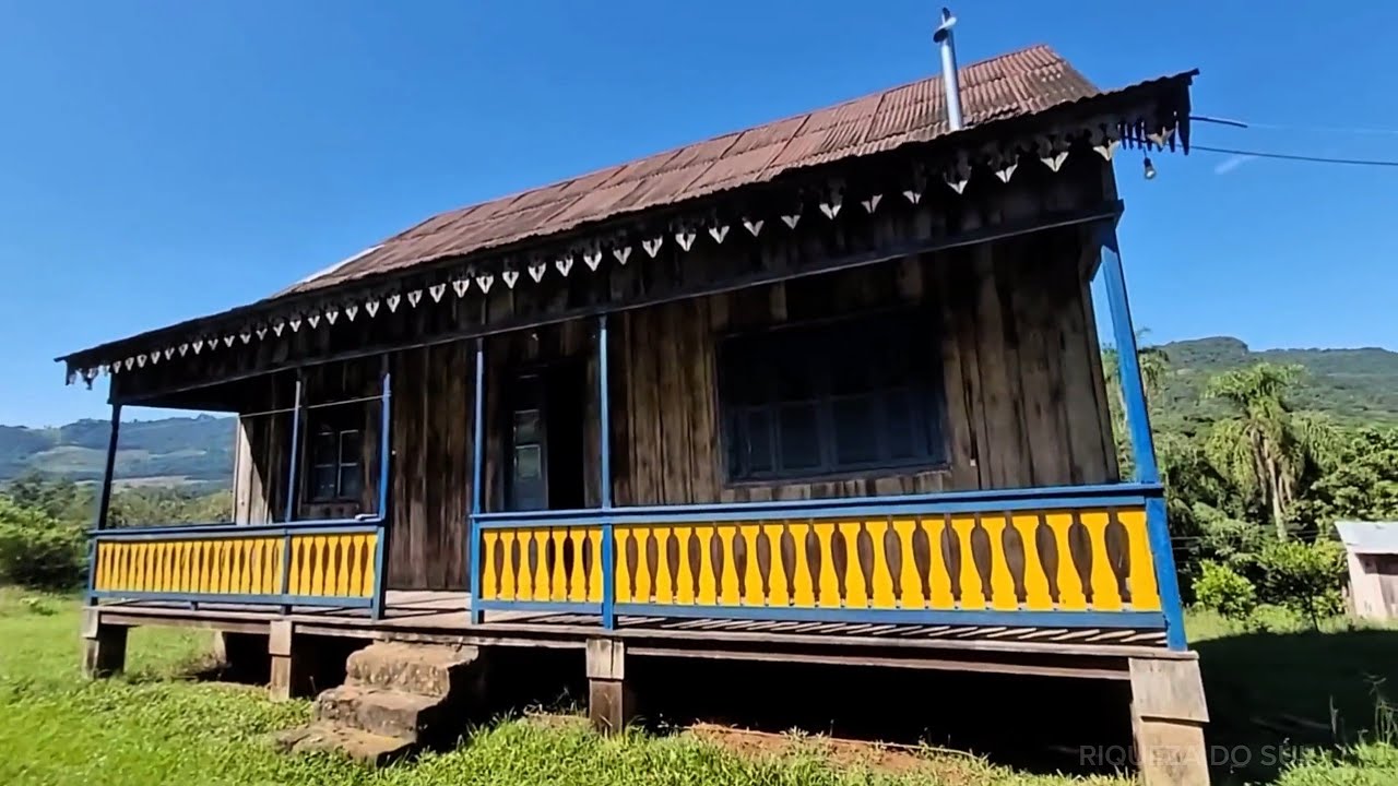 VOCÊ VAI AMAR ESSA CASA COM AÇOALHO E MÓVEIS LINDOS LA DENTRO 