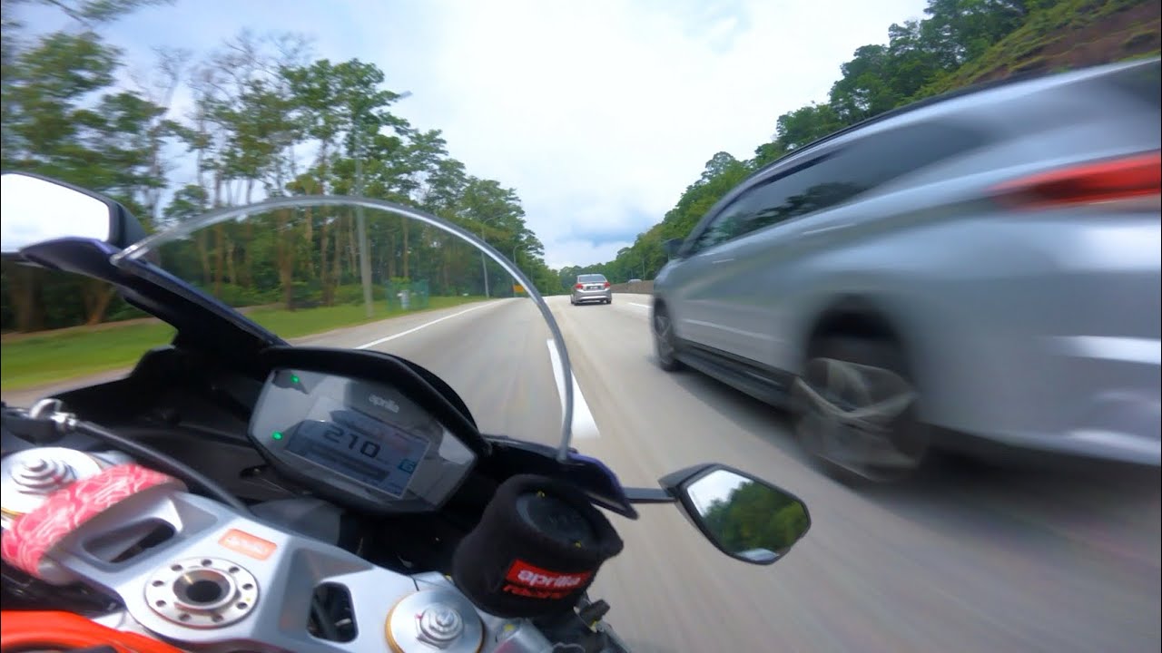 Karak Battle : RS660 & S1000RR & Speed Triple 1200RS