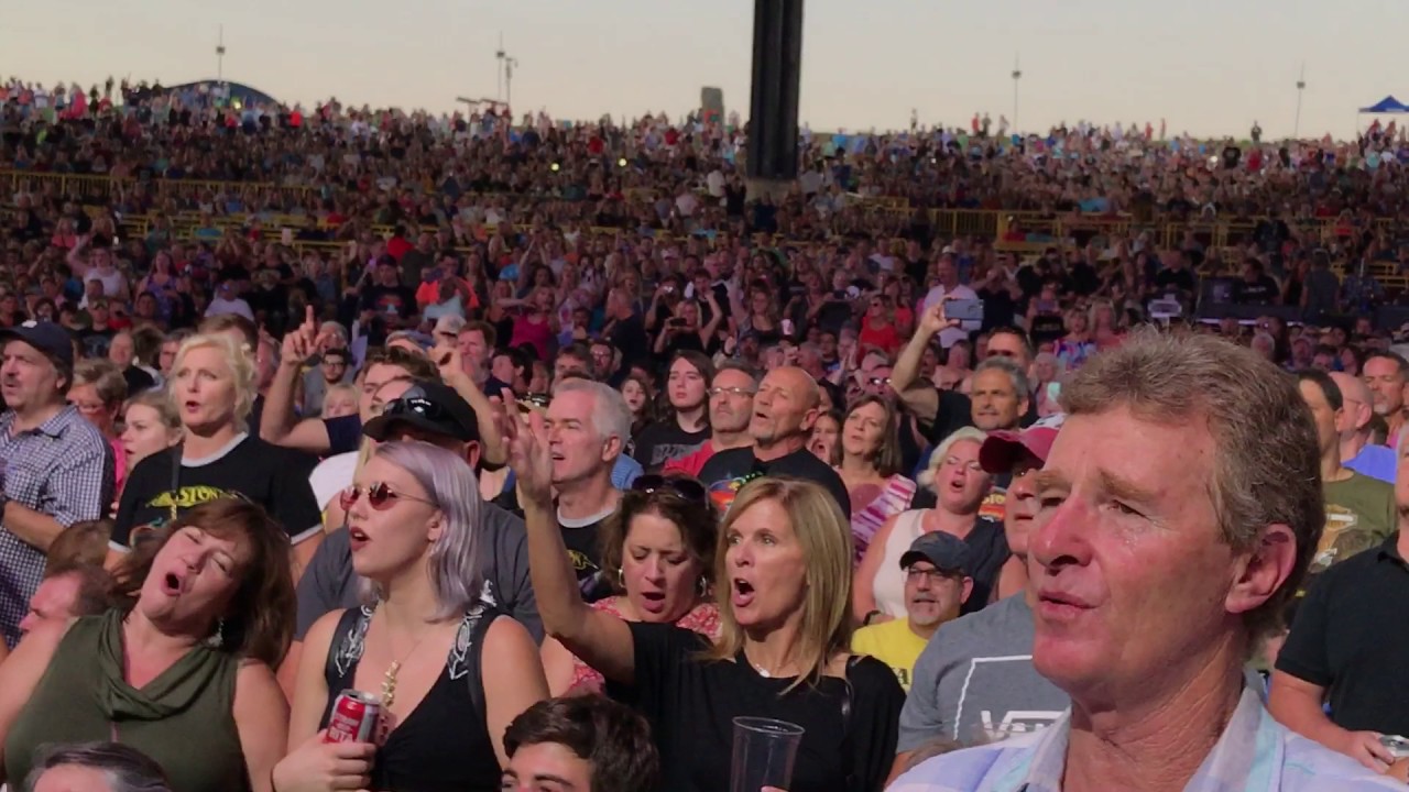 Joan Jett - I hate Myself For Lovin' You - Jiffy Lube Live - 7/30/2017