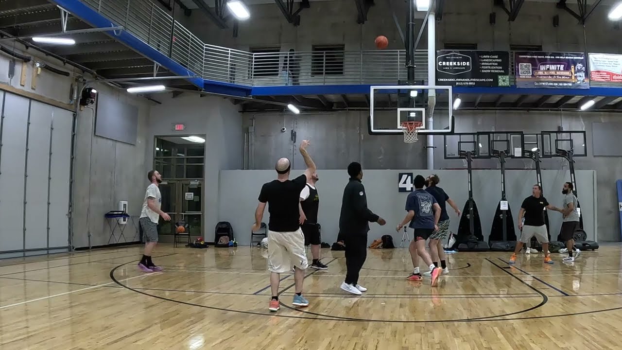 2026 Hoops vol Nine