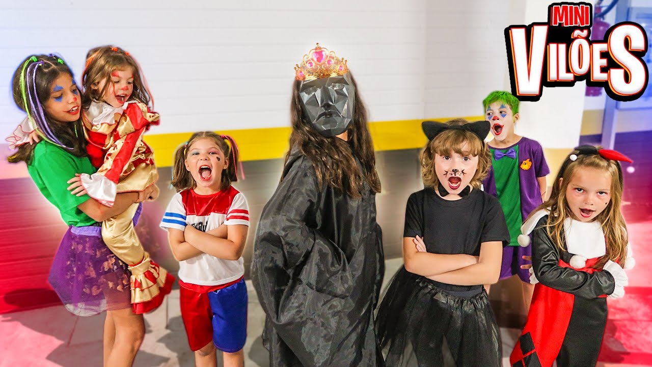 A FILHA DO CHAMADOR DESCONHECIDO ATACOU TODOS OS FILHOS DOS SUPER VILÕES !!! MINI VILÕES